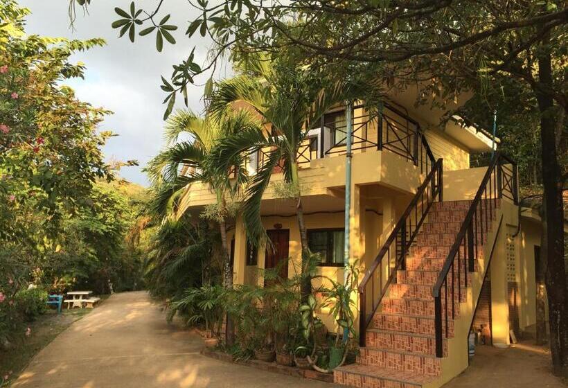 اتاق خانوادگی, ฺbaan Ing Khao Resort