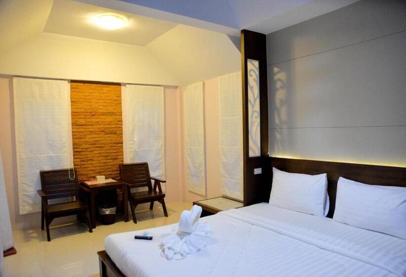 سوئیت با وان آب گرم, Chanpraya Resort