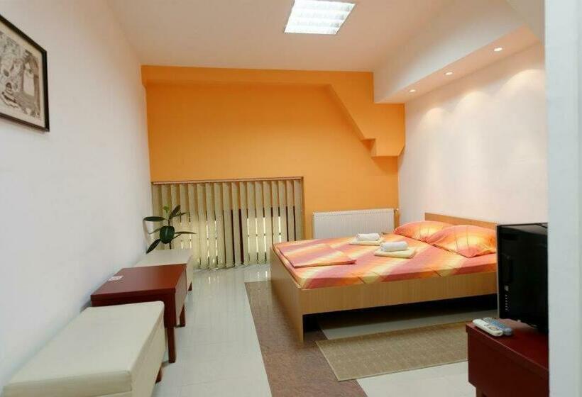 اتاق لوکس, Hostel Paparazzo & Apartmens