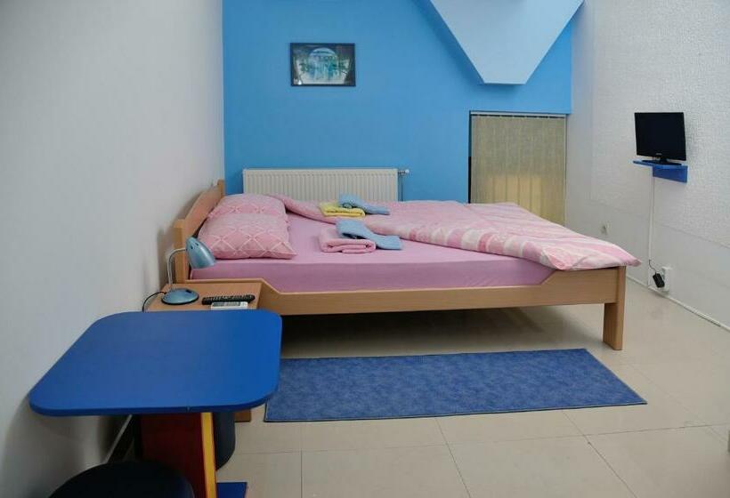 اتاق لوکس, Hostel Paparazzo & Apartmens