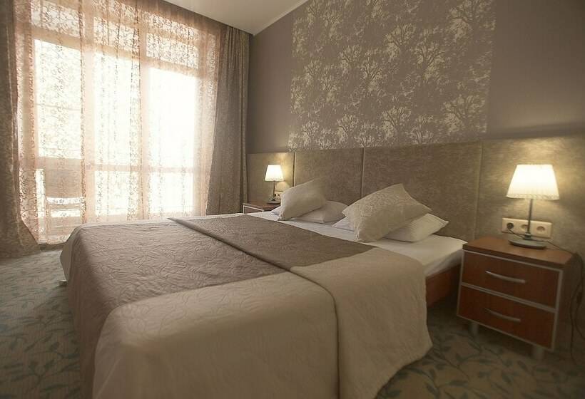 Люкс, Crona Medical & Spa