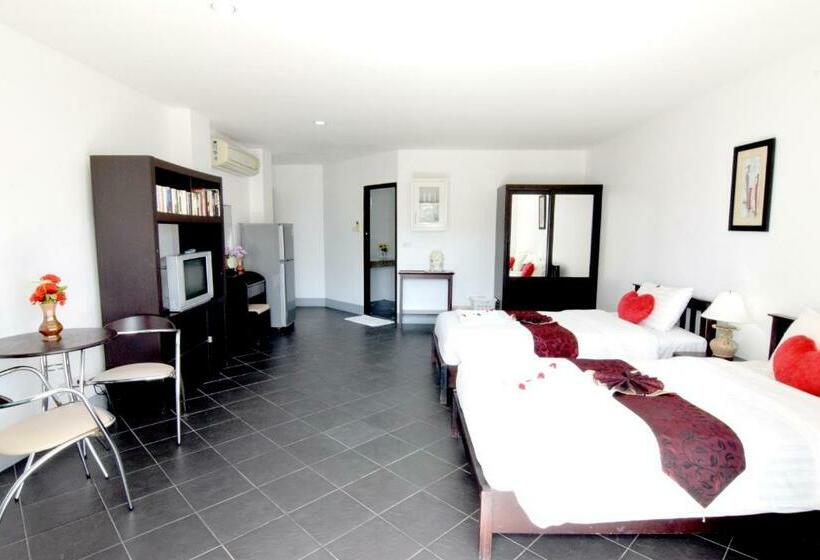 اتاق سوپریور, Deng S Kamala Beach Guesthouse