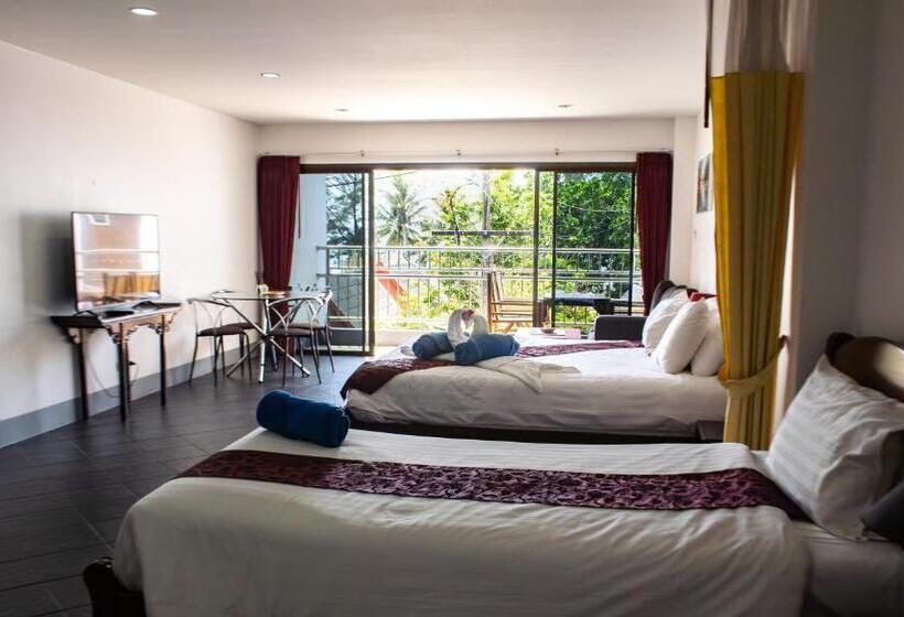 اتاق خانوادگی, Deng S Kamala Beach Guesthouse