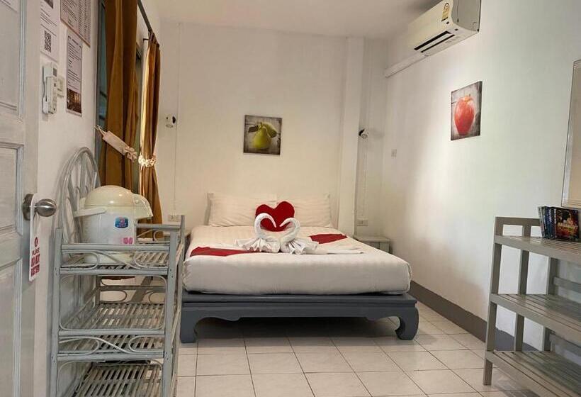 اتاق عادی, Deng S Kamala Beach Guesthouse