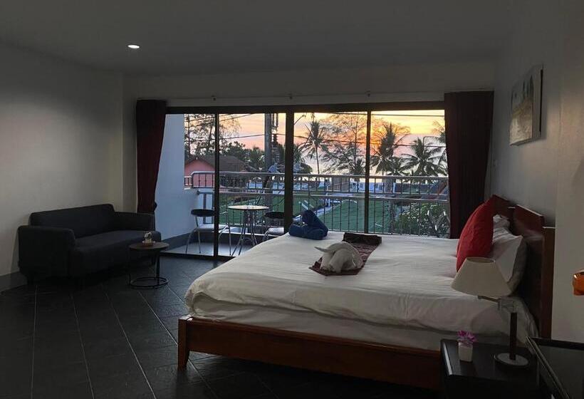 اتاق لوکس با چشم‌انداز دریا, Deng S Kamala Beach Guesthouse