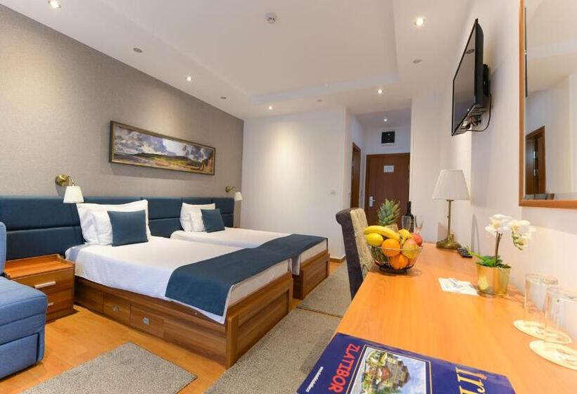 Comfort room with balcony, Iris