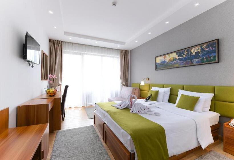 Comfort room with balcony, Iris