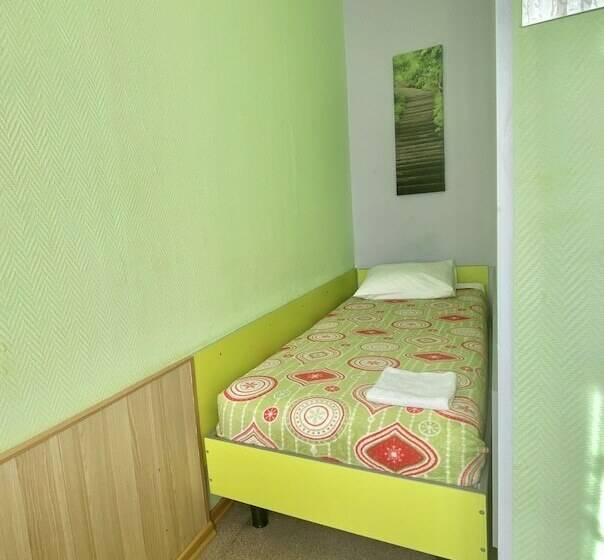 اتاق اکونومی یک تخته, Hostel Millenium