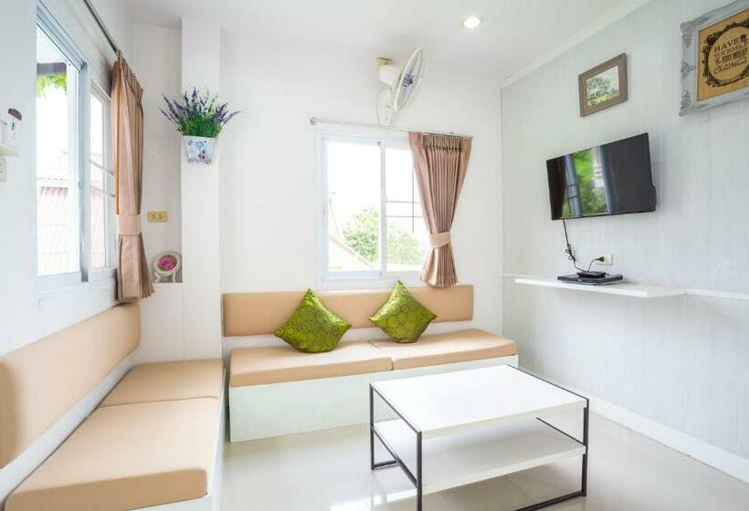 اتاق لوکس خانوادگی, Phukaew Resort & Adventure Park