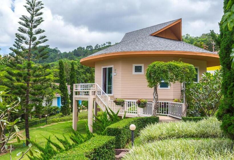 اتاق کلاسیک چهارنفره, Phukaew Resort & Adventure Park