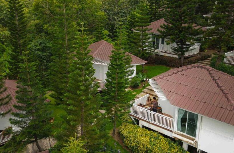 سوییت, Phukaew Resort & Adventure Park