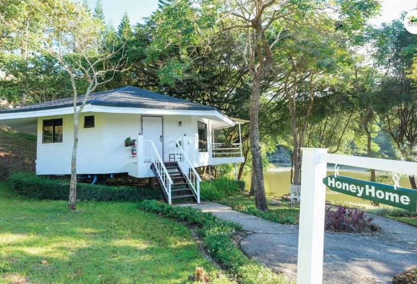اتاق استاندارد با بالکن, Phukaew Resort & Adventure Park