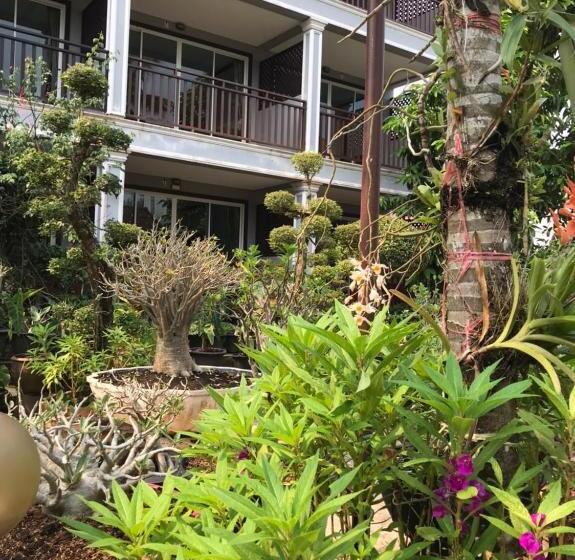 اتاق لوکس با بالکن, Pratum Resort