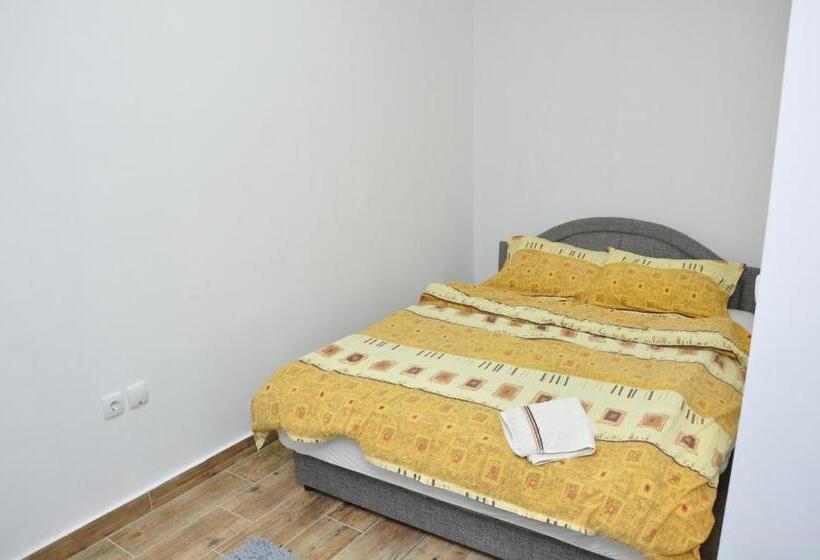 آپارتمان 2 خوابه, Chalets & Rooms čarda šebešfok