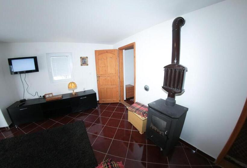 آپارتمان 2 خوابه, Chalets & Rooms čarda šebešfok