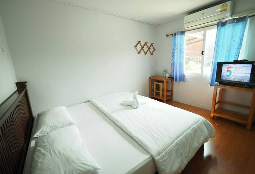 اتاق استاندارد, Chuan Chom Guesthouse