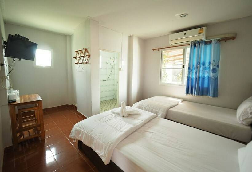 اتاق استاندارد, Chuan Chom Guesthouse