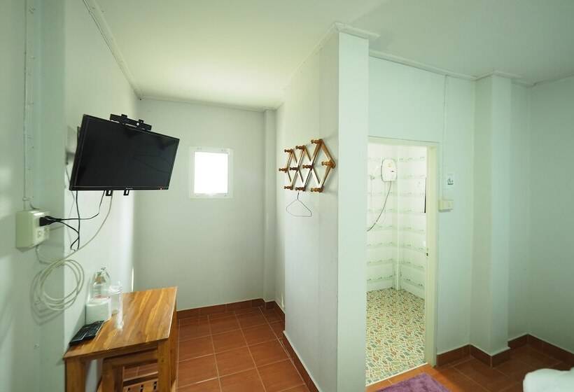 اتاق استاندارد, Chuan Chom Guesthouse