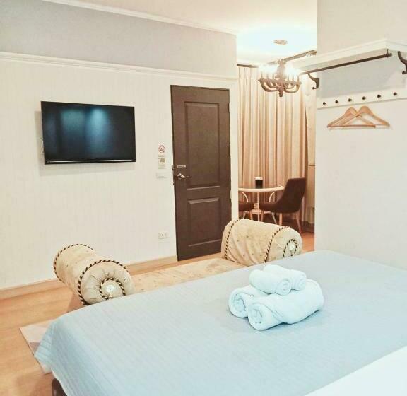 اتاق لوکس با تخت بزرگ, La Riva Boutique