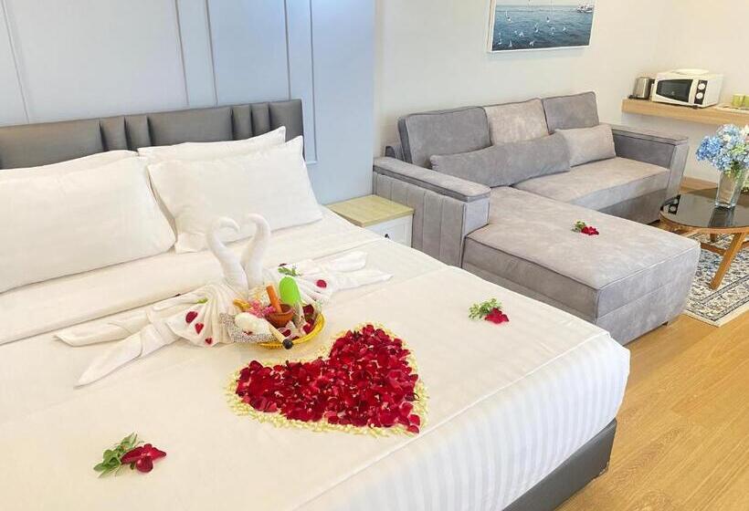 سوییت, La Riva Boutique