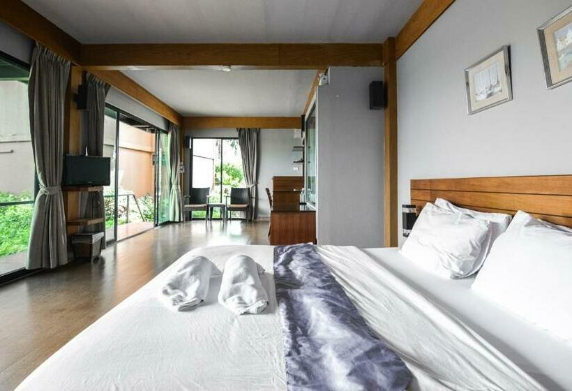 اتاق استاندارد با تخت بزرگ, The Grace Amphawa