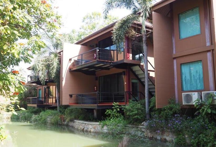 اتاق استاندارد با تخت بزرگ, The Grace Amphawa