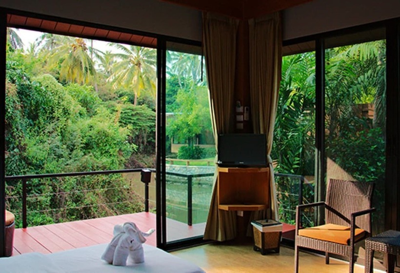 اتاق لوکس, The Grace Amphawa