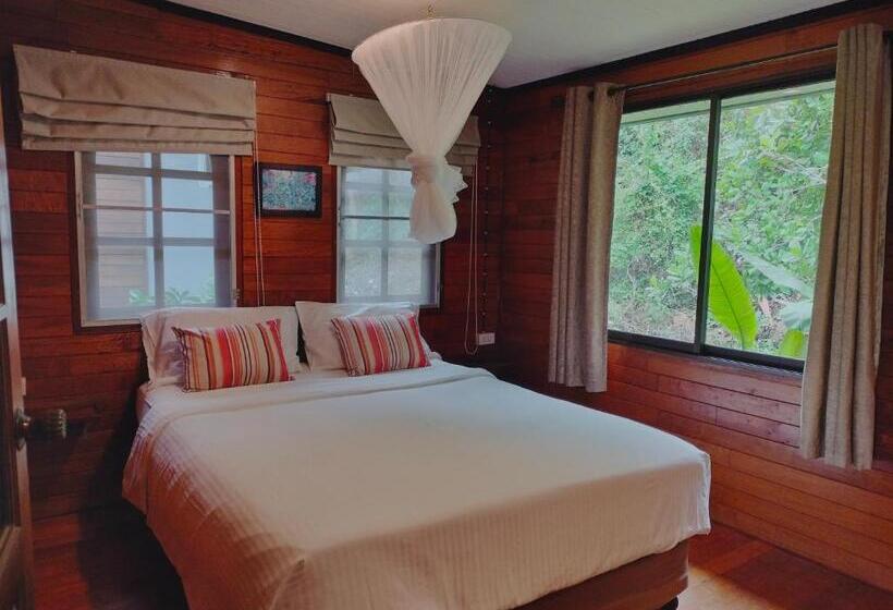 بانگلوی استاندارد 2 خوابه, Suntisook Resort