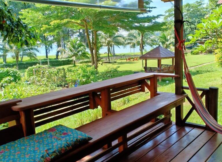 بانگلوی استاندارد, Suntisook Resort