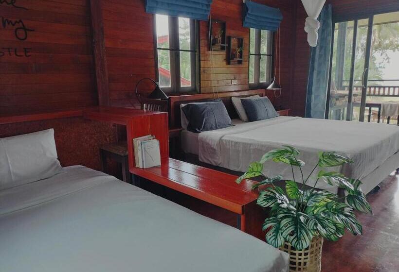 بانگلوی استاندارد, Suntisook Resort