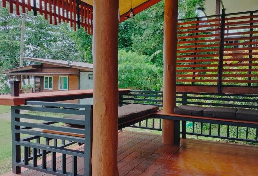 بانگلوی استاندارد با چشم‌انداز دریا, Suntisook Resort