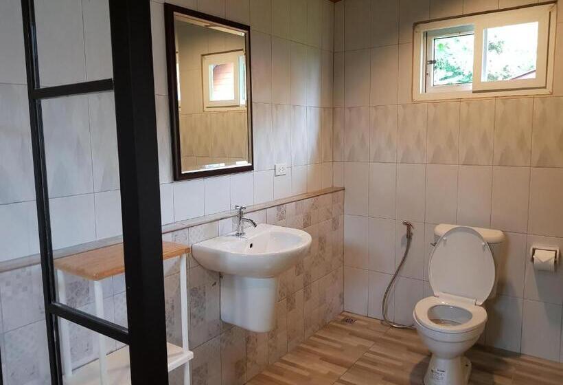 بانگلوی استاندارد, Suntisook Resort