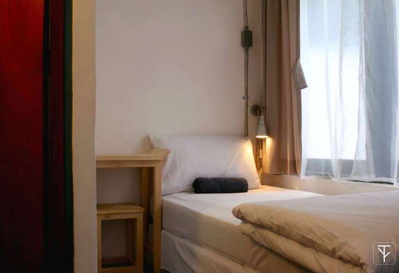 اتاق استاندارد یک نفره, T Boutique Hostel   Hua Lamphong