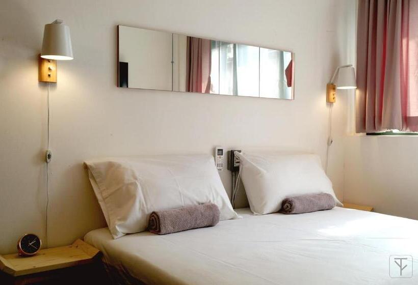 اتاق لوکس, T Boutique Hostel   Hua Lamphong