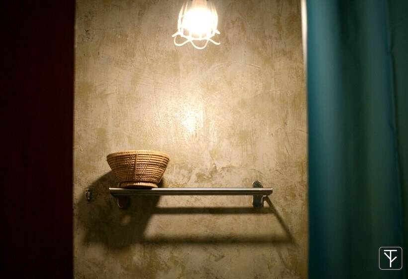 اتاق لوکس, T Boutique Hostel   Hua Lamphong