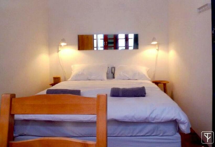 اتاق استاندارد با سرویس بهداشتی مشترک, T Boutique Hostel   Hua Lamphong