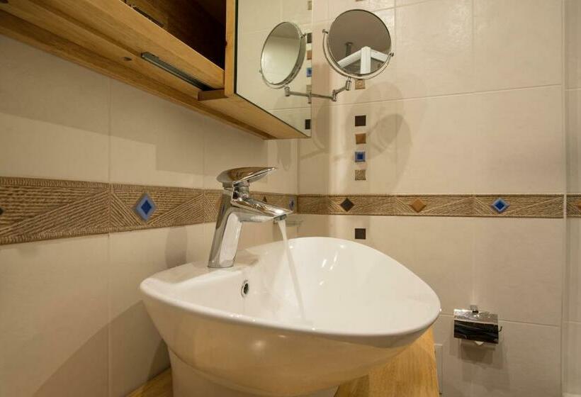 اتاق دوبلکس, Boutique Hotel Uniqato
