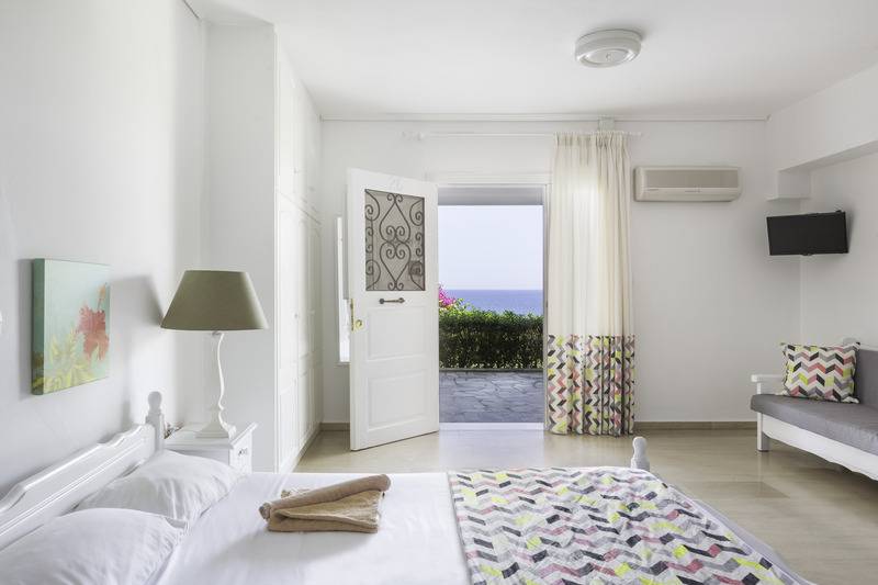 آپارتمان 1 خوابه با چشم‌انداز دریا, Douka Seafront Residences