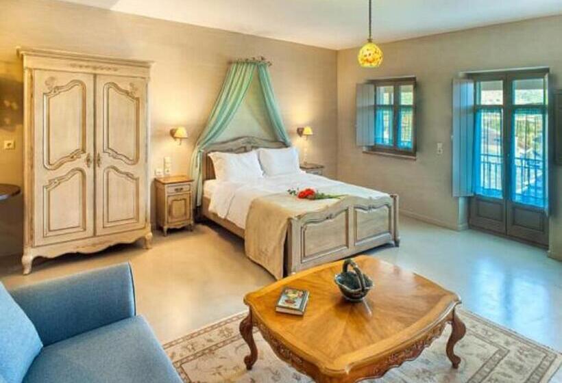 سوییت جونیور با بالکن, Haones Suites