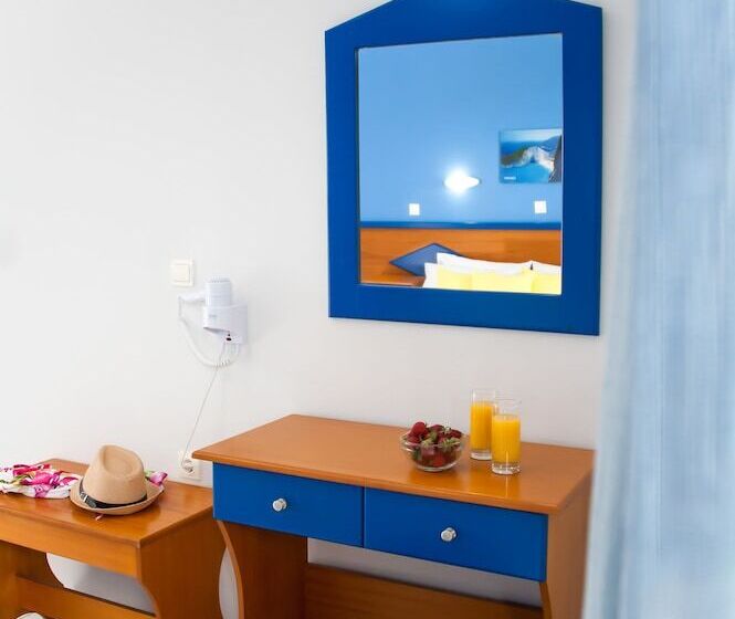 Economy Studio, Hera Zakynthos