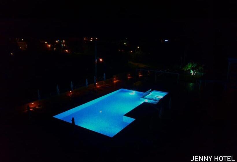 آپارتمان 1 خوابه با چشم‌انداز استخر, Jenny
