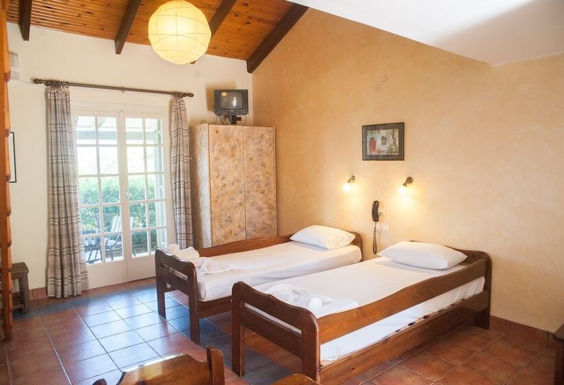 اتاق دوبلکس, Mouikis Sun Village