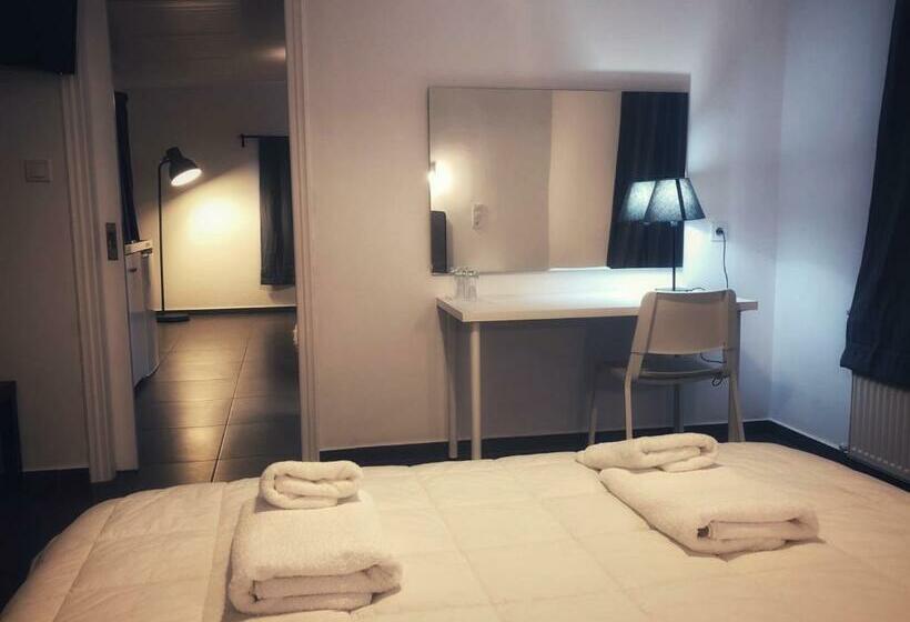 سوئیت جونیور با تراس, Leonidaion Guesthouse