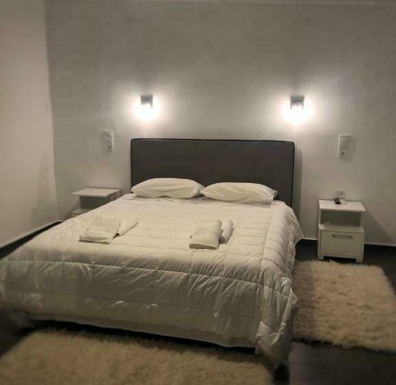 سوئیت جونیور با تراس, Leonidaion Guesthouse