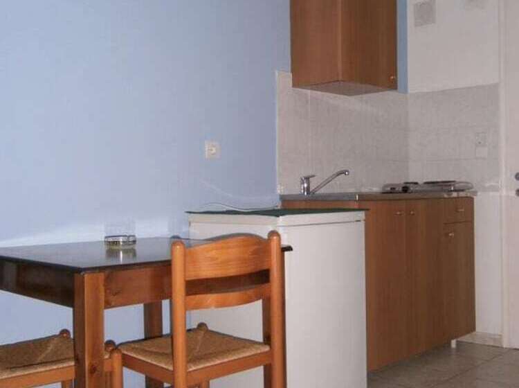 استودیوی استاندارد, Petros Studios