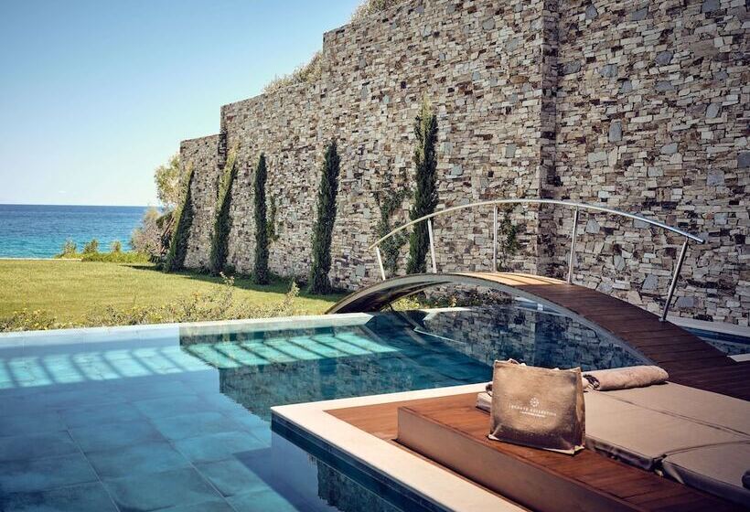 سوئیت رویال, Lesante Blu, a member of The Leading Hotels of the World