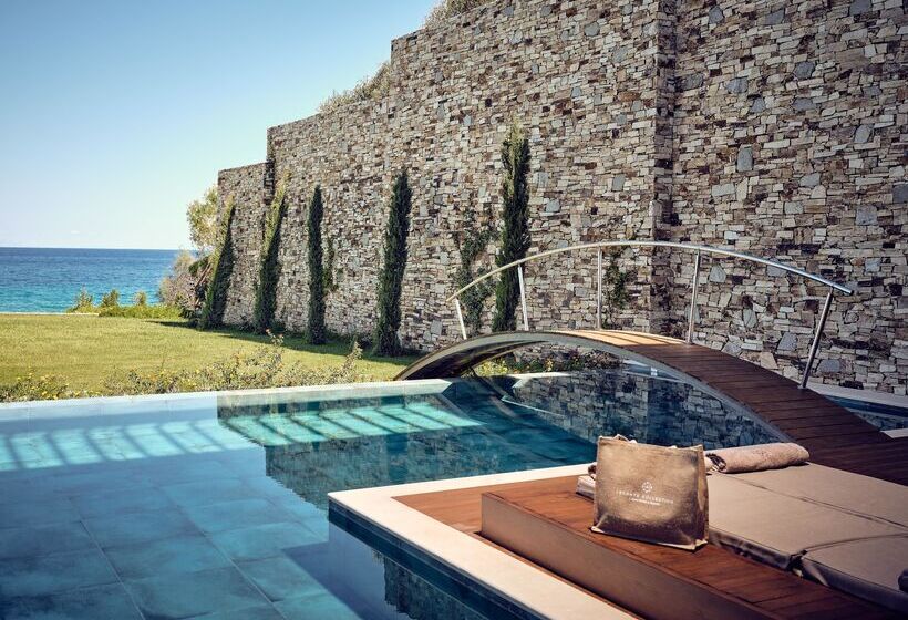 سوئیت رویال, Lesante Blu, a member of The Leading Hotels of the World