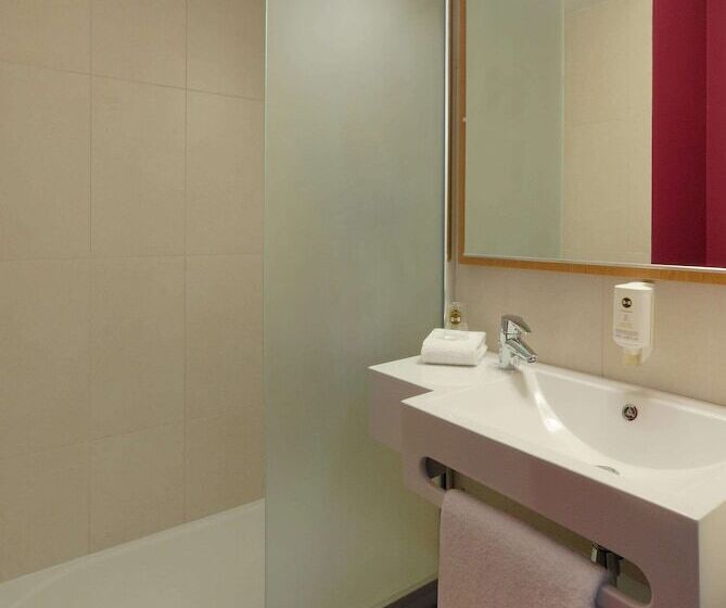 اتاق استاندارد, B&b Hotel Prague City