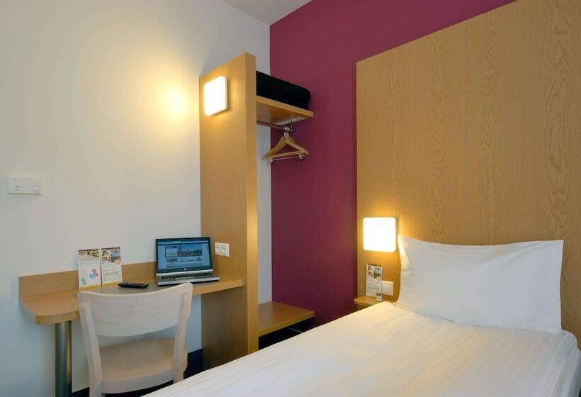 اتاق استاندارد, B&b Hotel Prague City