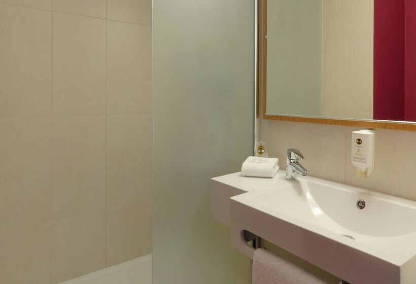 اتاق استاندارد, B&b Hotel Prague City